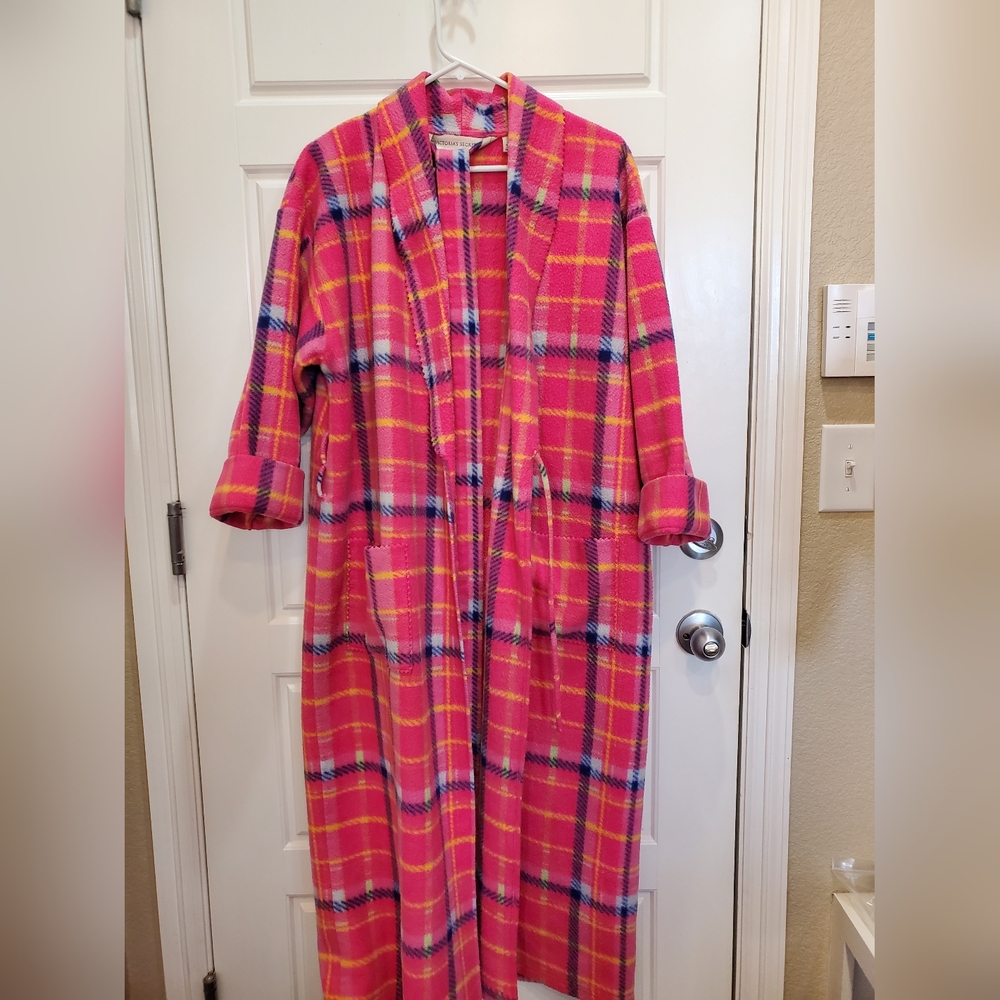 Victorias Secret Robe‎
